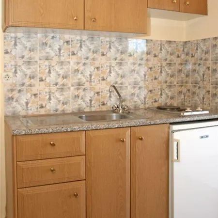 Pythos Apartment